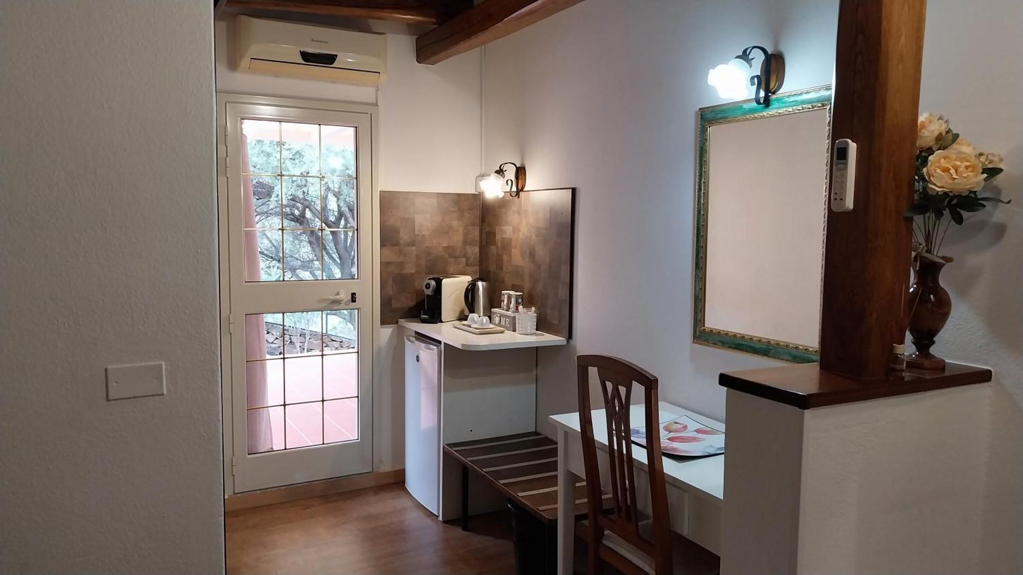 Li Muntigeddi Hotel San Teodoro  Kültér fotó